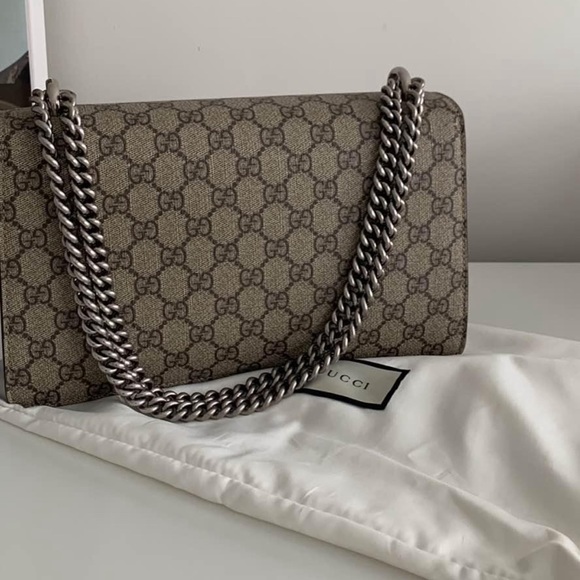 Authentic Gucci Dionysus Shoulder Bag - Picture 2 of 6